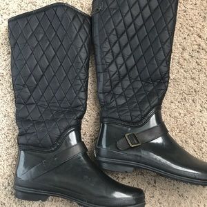 Black Sperry Topsider rain boots